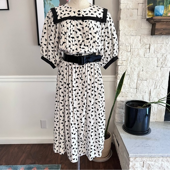 VIntage Dresses & Skirts - Vintage 80s Black & White Dress Geometric Nipon Boutique 100% Silk Size Medium